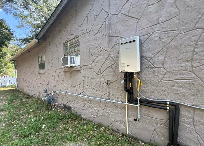 Building Photo - 6981 Cutter St