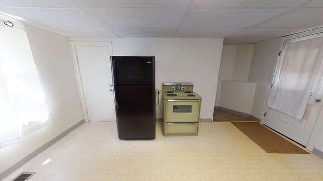 Building Photo - 1 Bed 1 Bath House for Rent in Butler