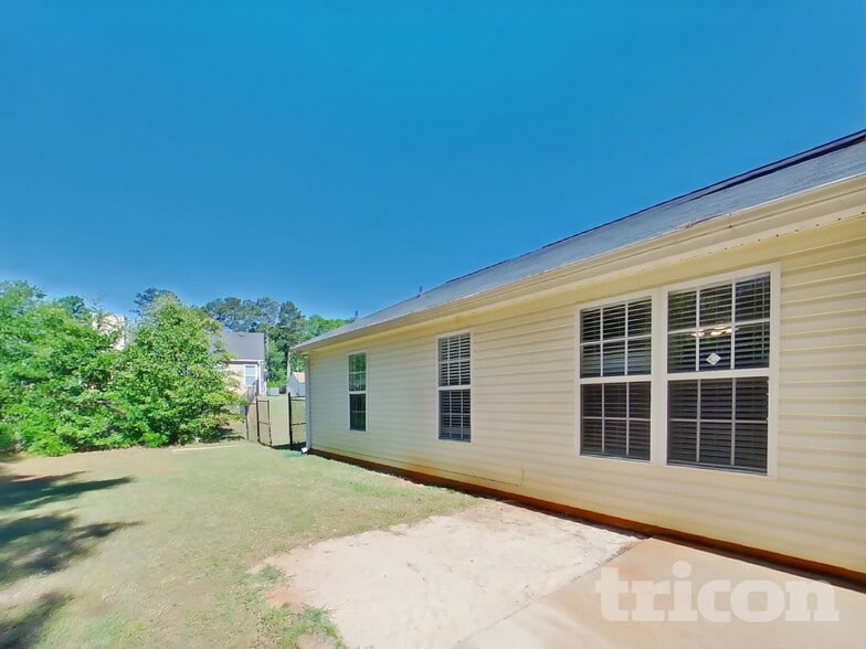 Building Photo - 410 Red Oak Ct