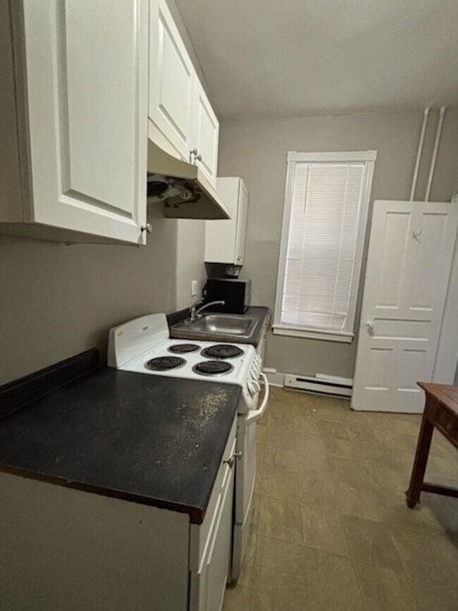 Building Photo - 3258 Frankford Ave