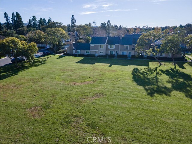 Building Photo - 31 Windjammer