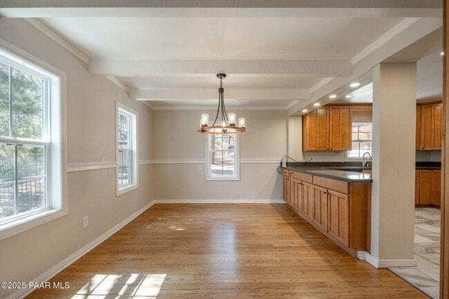 Building Photo - 847 Clubhouse Dr