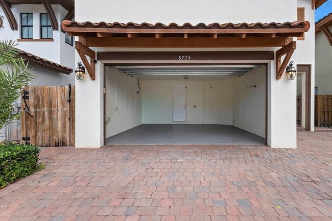 Building Photo - 8725 NW 102nd Ct