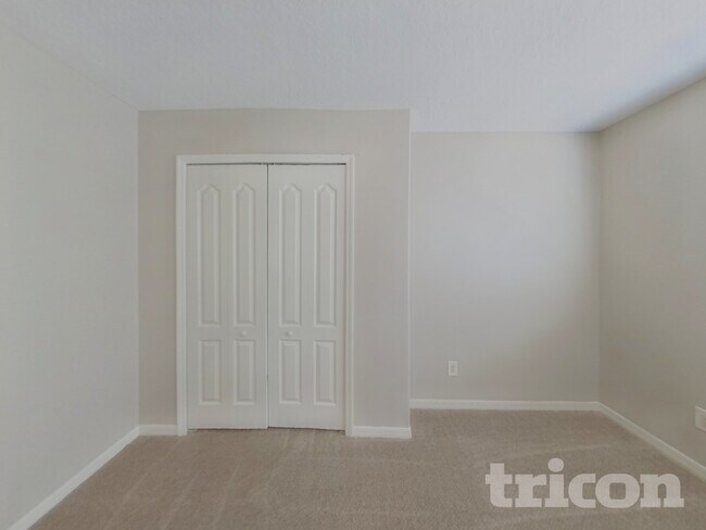 Building Photo - 9540 Baton Rouge Ln