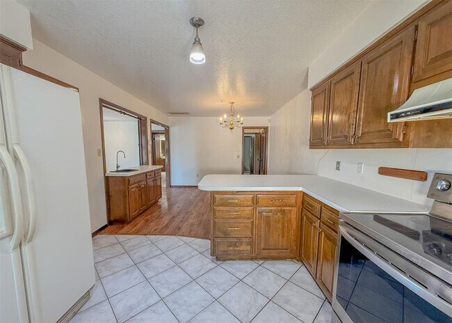 Building Photo - 3908 NW 68th St