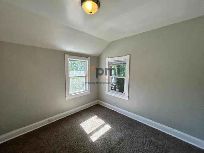 Building Photo - 6138-6138 Ray Ave