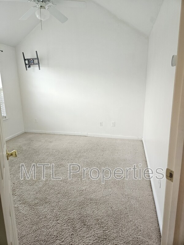 Building Photo - 8716 Berrybrook Ln