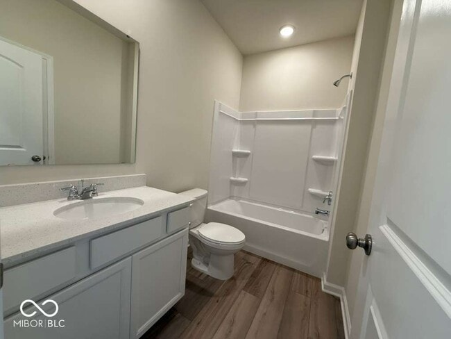 Building Photo - 3815 Sterling Dr