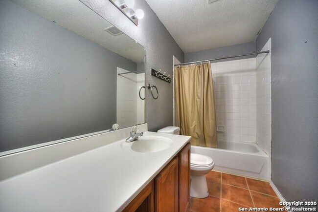 Building Photo - 3 Bedroom/2 Bath Mission Creek Subdivision