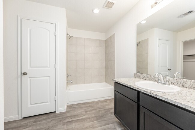 Building Photo - 13010 Sorrento Bay Dr