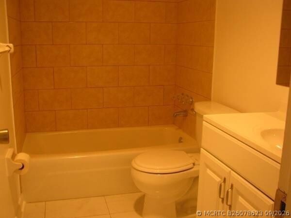 Building Photo - 4200 Crystal Lake Dr