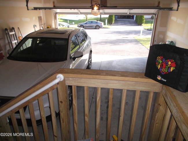 Building Photo - 65 Homestead Dr