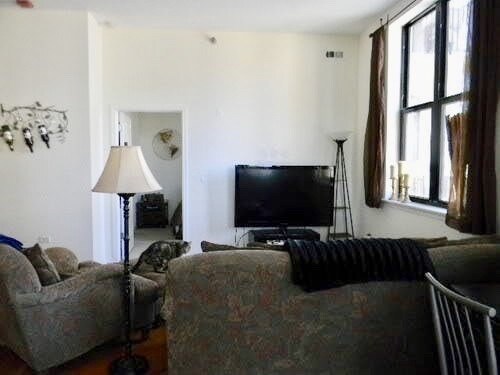 Building Photo - 1464 S Michigan Ave