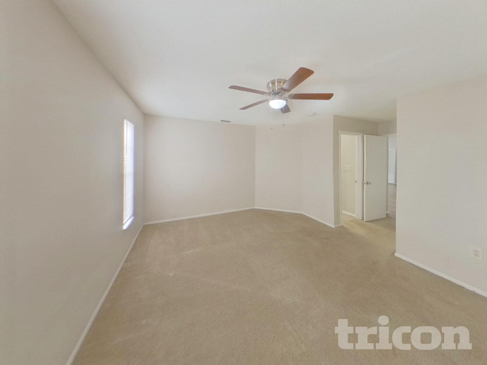 Building Photo - 1203 70th Dr E