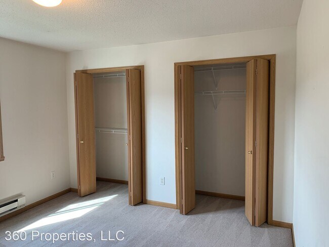 Building Photo - 4231 33rd Ave S