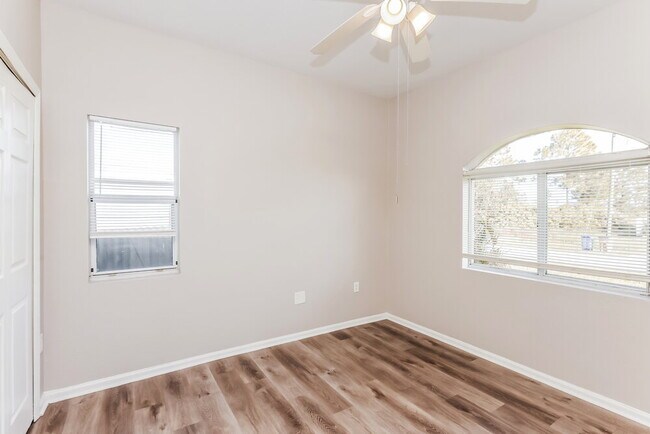 Building Photo - 3005 21st St SW