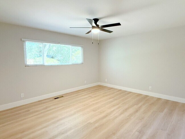 Building Photo - 2690 Danville Blvd
