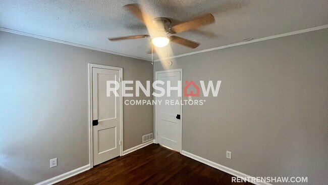 Building Photo - 3822 Maid Marian Ln