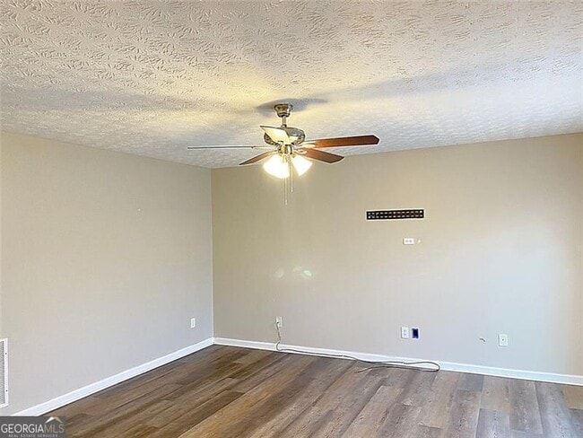 Building Photo - 3024 Waldrop Cir