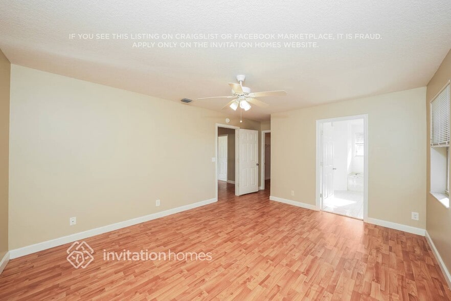 Building Photo - 10154 Aqua Vista Way