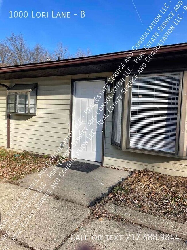 Building Photo - 1000 Lori Ln