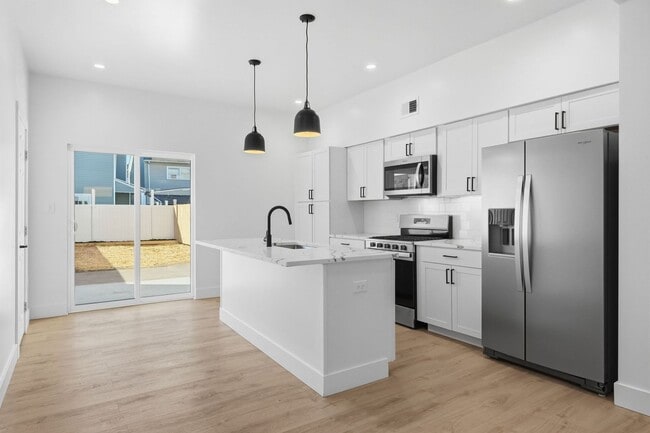 Building Photo - New Renovation - Sharpsburg