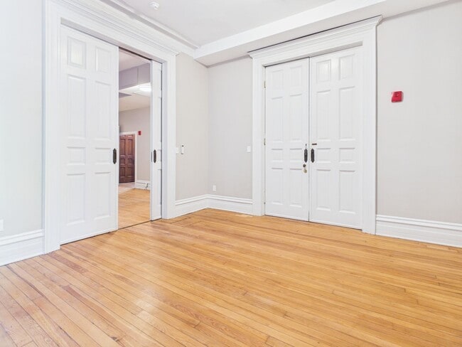 Building Photo - 7 E Franklin St