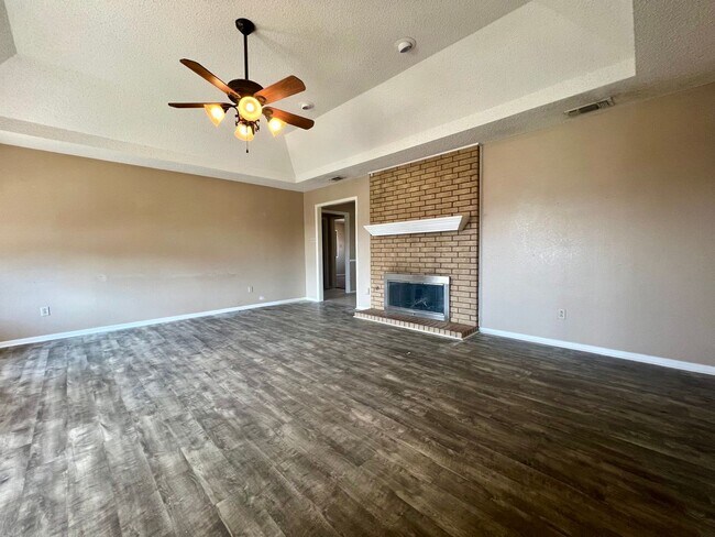 Building Photo - Charming 4 Bedroom in Cooper ISD