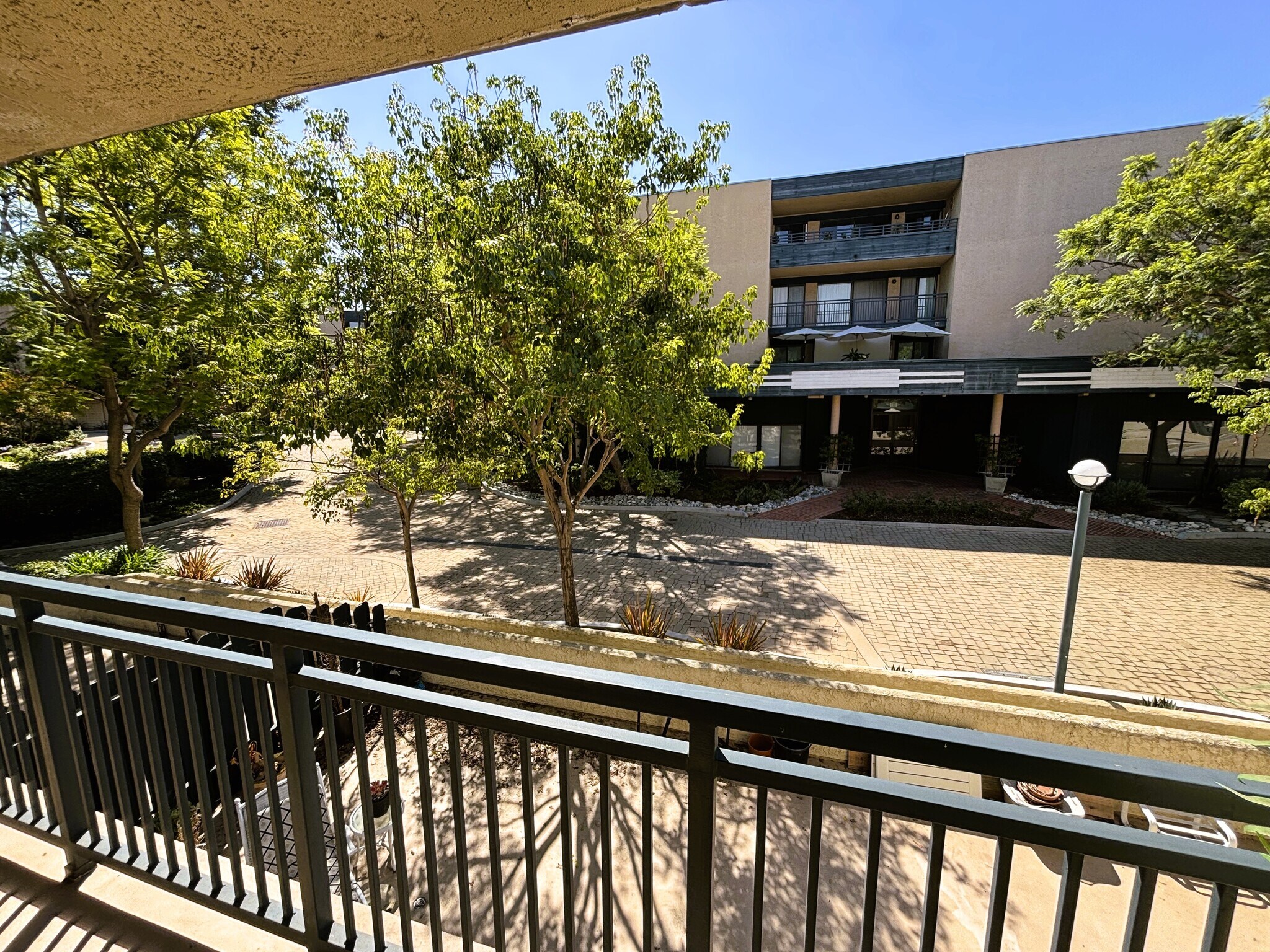 Building Photo - 4589 Via Marisol