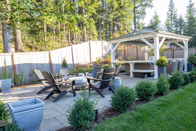 Building Photo - 1498 Elk Run Pl SE