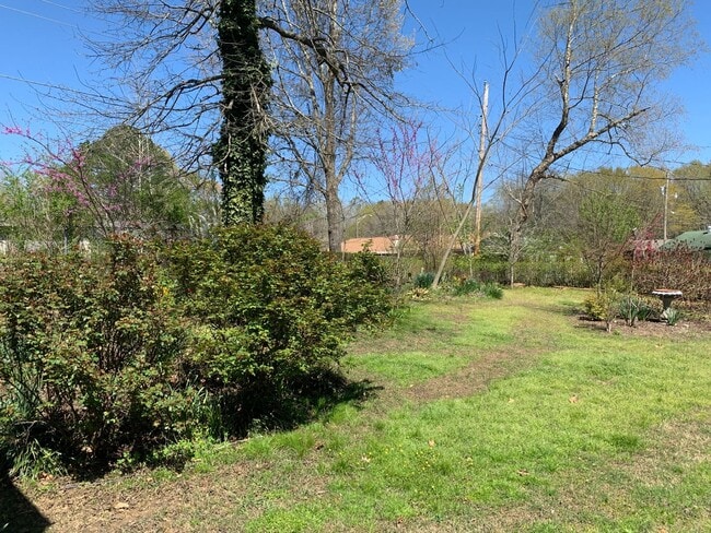 Building Photo - 3 Creekridge Cir