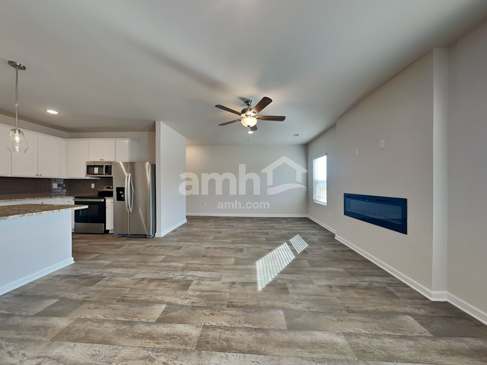 Building Photo - 3160 Emberly Dr