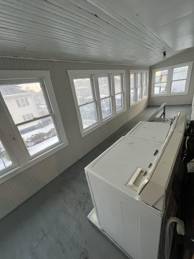 Building Photo - 502 N Loudoun St