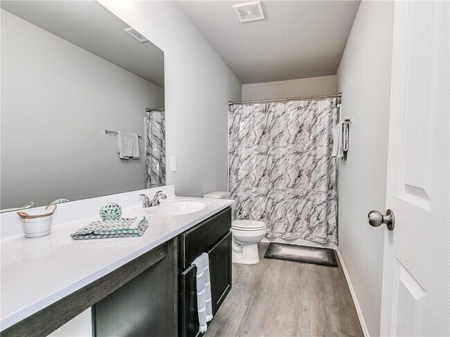 Building Photo - 11708 NW 99th Ter