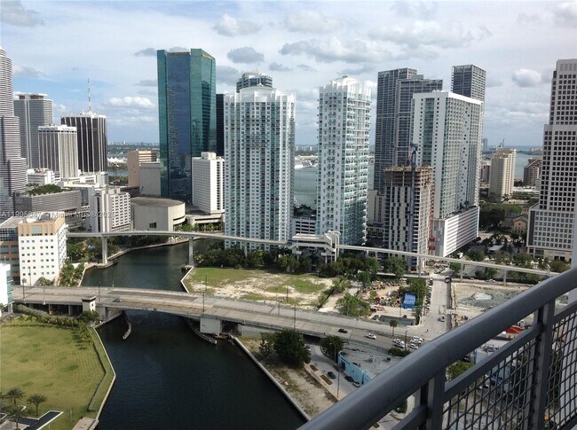 Building Photo - 690 SW 1st Ct