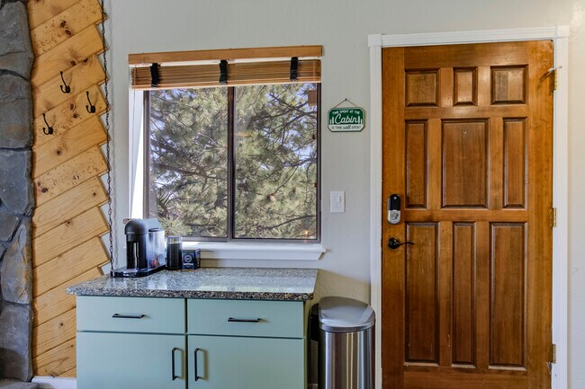 Building Photo - 758 Bigler Cir