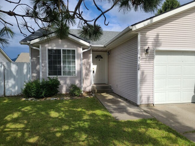 Building Photo - 4188 N Player Dr