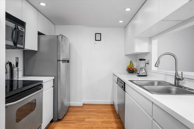 Building Photo - 127 Greyrock Pl