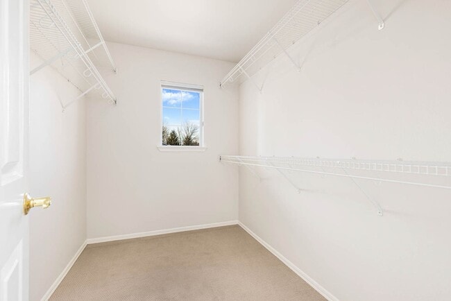 Building Photo - 824 Chelan Pl NE