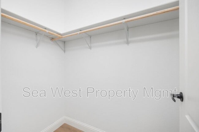 Building Photo - 767 Del Riego Ave