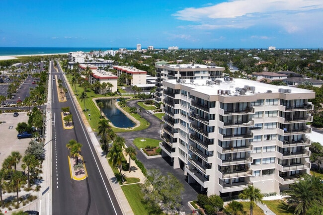 Building Photo - 1055 Beach Rd