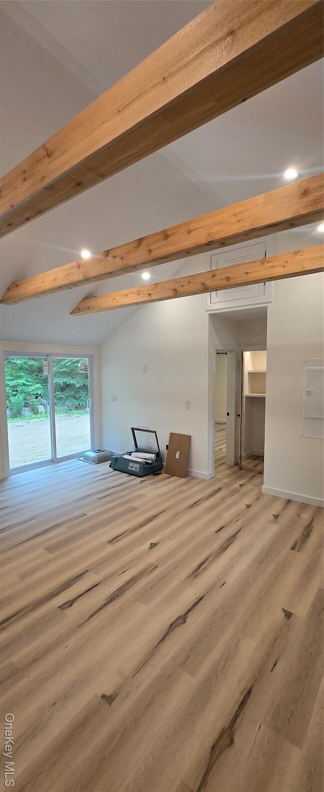 Building Photo - 340 Main St