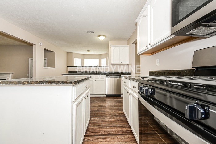 Building Photo - 1511 Mine Run