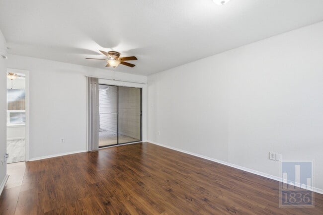 Building Photo - 1514 Parker Ln
