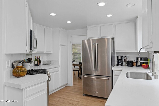 Building Photo - 4139 Lost Springs Dr