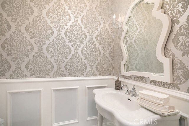 Building Photo - 228 Ledroit St