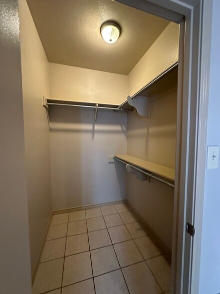 Building Photo - 2201 E Travis St