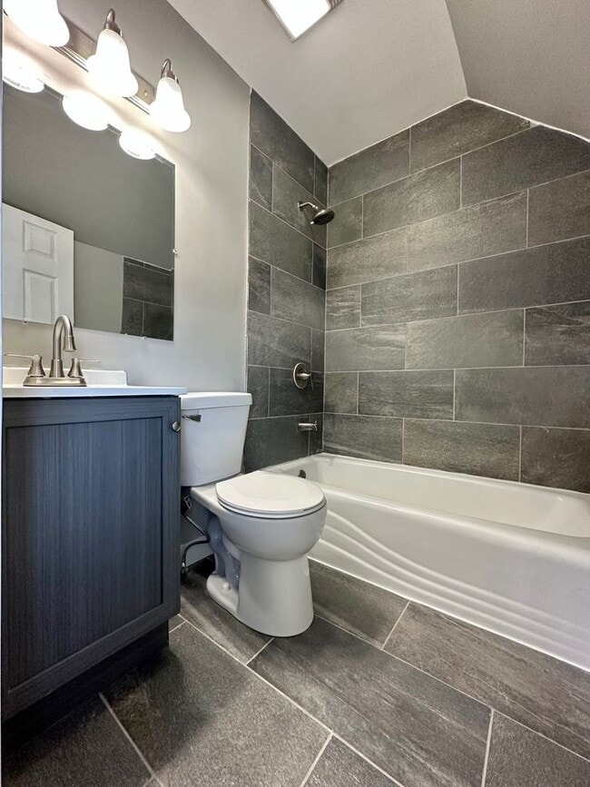 Building Photo - Beautiful 2 bed 1 Bath Home!