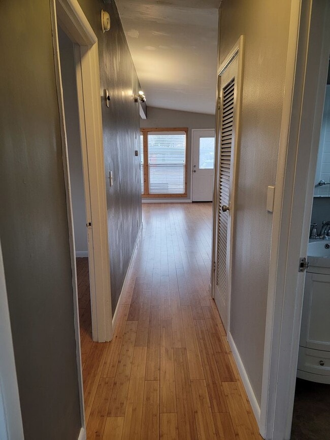 Building Photo - UTILITIES INCLUDED