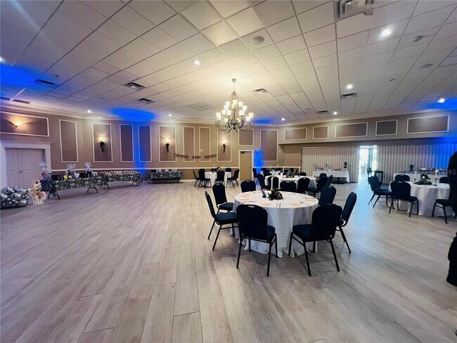 Building Photo - 3941 Atrium Dr